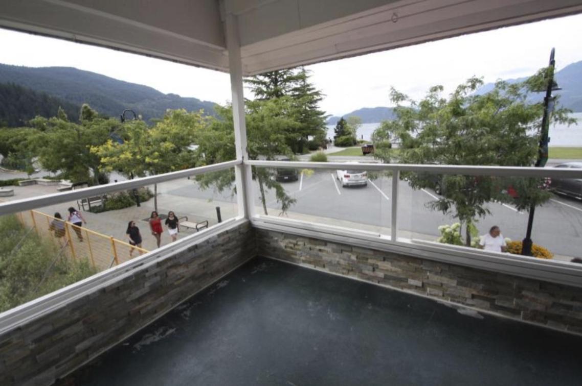 Harrison Spa Motel Harrison Hot Springs Exterior foto