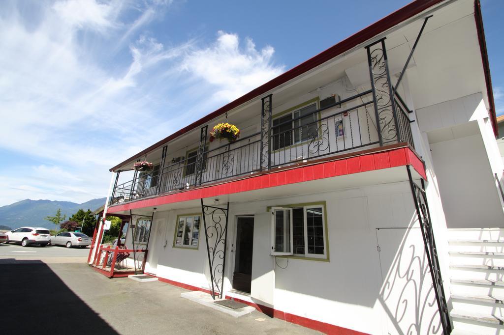 Harrison Spa Motel Harrison Hot Springs Exterior foto