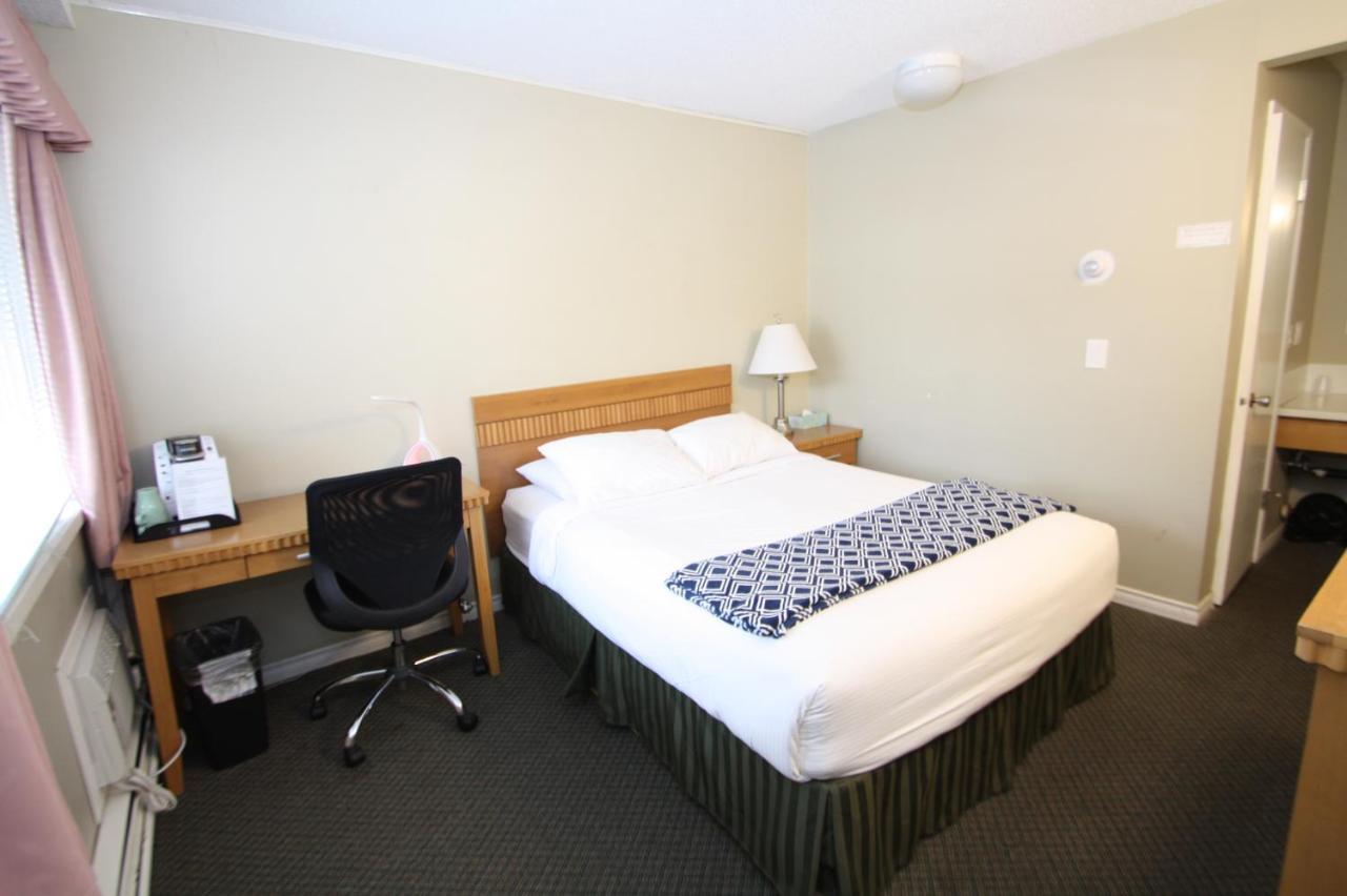 Harrison Spa Motel Harrison Hot Springs Exterior foto